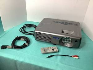 lot 5 image: Epson Powerlite Projector - Model 61p