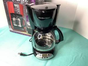 lot 16 image: Hamilton Beach Coffee Maker - 12 Cup