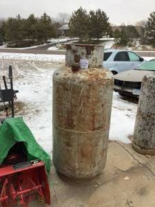 lot 54 image: Large Propane Tank #1