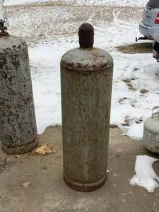 lot 55 image: Large Propane Tank #2
