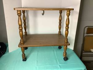 lot 49 image: 24 Inch Wide Rolling Stand