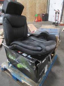lot 437 image: WHOLESALE MIXED PALLET OF MISCELLANEOUS GAMING CHAIRSPARTS
