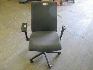 HON Ignition Office Chair - Adjustable Arms - Iron Ore Fabric - Missing Arm Rest