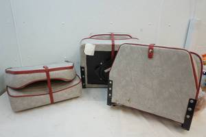 lot 52 image: boat seats