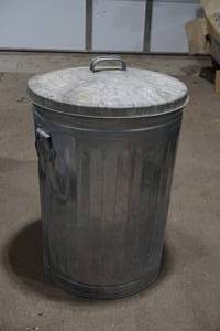 lot 72 image: garbage can