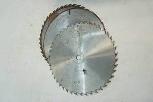 lot 147 image: saw blades