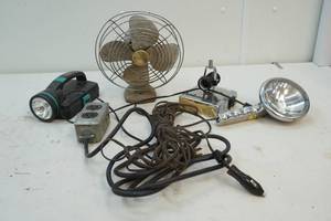 lot 156 image: extension cord light