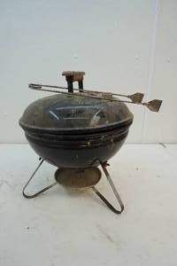 lot 199 image: charcoal grill