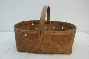 lot 205 image: wicker basket