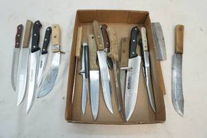 lot 219 image: kitchen knives