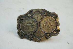 lot 232 image: belt buckle