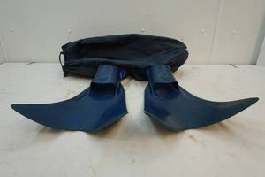 lot 240 image: scuba flippers
