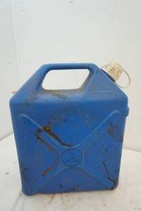 lot 263 image: kerosene can