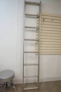 lot 280 image: aluminum ladder