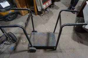 lot 283 image: firewood stand