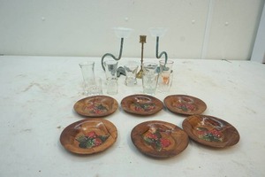lot 221 image: tabletop sconces