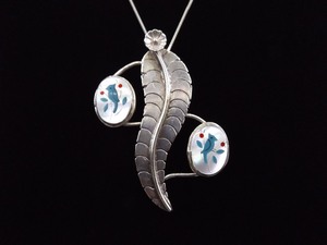 .925 Sterling Silver Zuni Inlayed Stone Bird Feather Pendant Necklace