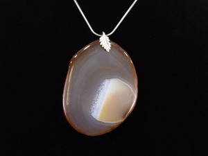 .925 Sterling Silver Large Agate Pendant Necklace