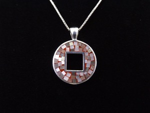 .925 Sterling Silver Inlayed Pink Mother of Pearl Pendant Necklace
