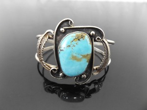 .925 Sterling Silver Navajo Cripple Creek Turquoise Cabochon Open Cuff Bracelet