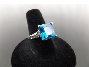 .925 Sterling Silver Princess Cut Aqua Marine Crystal Ring Size 8