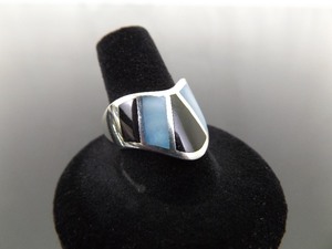 .925 Sterling Silver Inlayed Onyx and Blue Mother of Pearl Ring Size 9