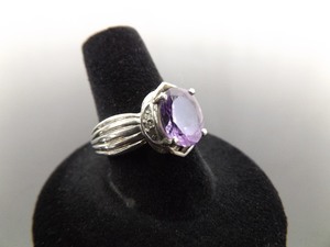 .925 Sterling Silver Diamond Accented Oval Cut Amethyst Ring Size 8.5