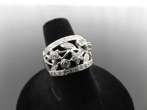.925 Sterling Silver Crystal Flower Ring Size 7