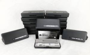 lot 1 image: Lot of 14 Mini MagLites With Extra Cases