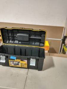 DEWALT 28 in. 12 Gal. Mobile Tool Box