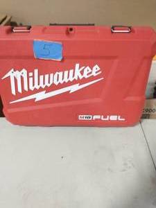 MILWAUKEE M18 FUEL 18-Volt Lithium-Ion Brushless Cordless Hammer Drill and Impact Driver Combo Kit (2-Tool) with Two 5Ah Batteries
