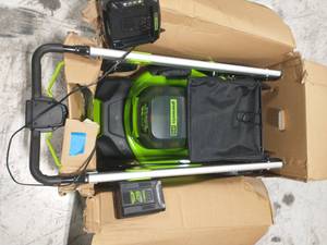GREENWORKS PRO 21 in. 60V Battery Cordless Push Lawn Mower with 5.0 Ah Battery and Charger