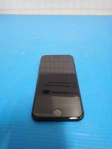 lot 2 image: iPhone 7 A1778 32GB&nbspsmall wear and tear scratches on screen