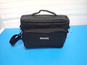 lot 21 image: Dell&nbsp1490X Projector W Travel Case and Display Cables. Includes power cable