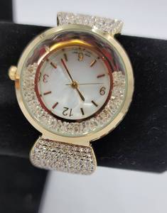 GOLD WATCH WITH RHINESTONES