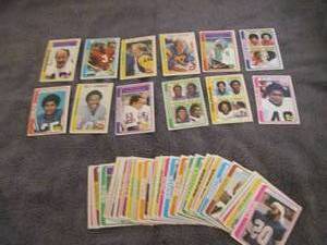 lot 9 image: 9. 50 1978 Topps Football Cards...
