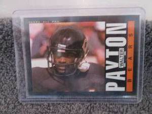 lot 24 image: 24. 1985 Topps Walter Payton Card...
