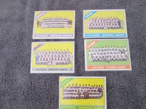 lot 35 image: 35. 5 1966 Topps Team Cards...