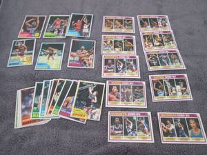 lot 51 image: 51. 1981-82 Topps Basketball Cards...