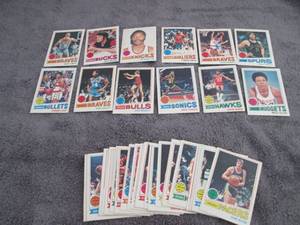 lot 68 image: 68. 40 1977-78 Topps Basketball Car...