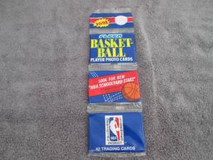 lot 141 image: 141. 1991-92 Fleer Basketball Rack ...