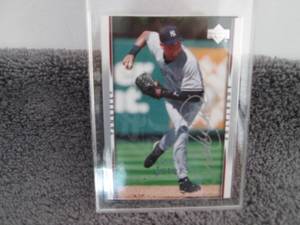 lot 158 image: 158. 1996 Score Derek Jeter Autogra...