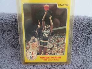 lot 162 image: 162. 1986 Star Robert Parish Card...