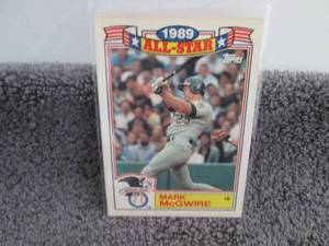 lot 170 image: 170. 30 Mark McGwire Cards...