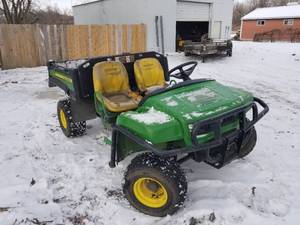 John Deere Gator UTV