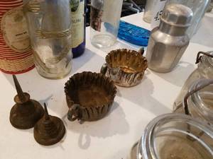 Vintage Oiler Cans (x2), Cups (x2), Container with Lid (x1)