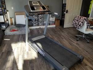 iFit Treadmill
