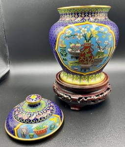 lot 51 image: Cloisonn Lidded Vessel