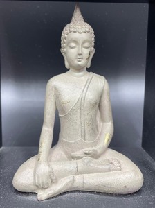 lot 209 image: Figural Decorative Wall Decor