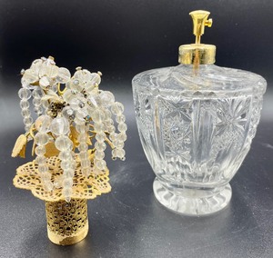 lot 70 image: Gorgeous Vintage Perfume Bottle
